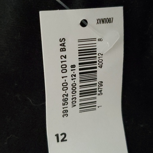 Shorts - Picture 5 of 5